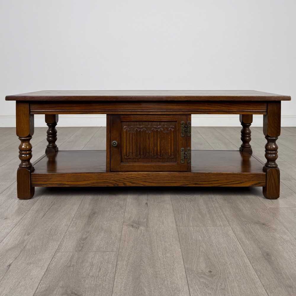 Antique 20th Century Linenfold Coffee Table In Oak