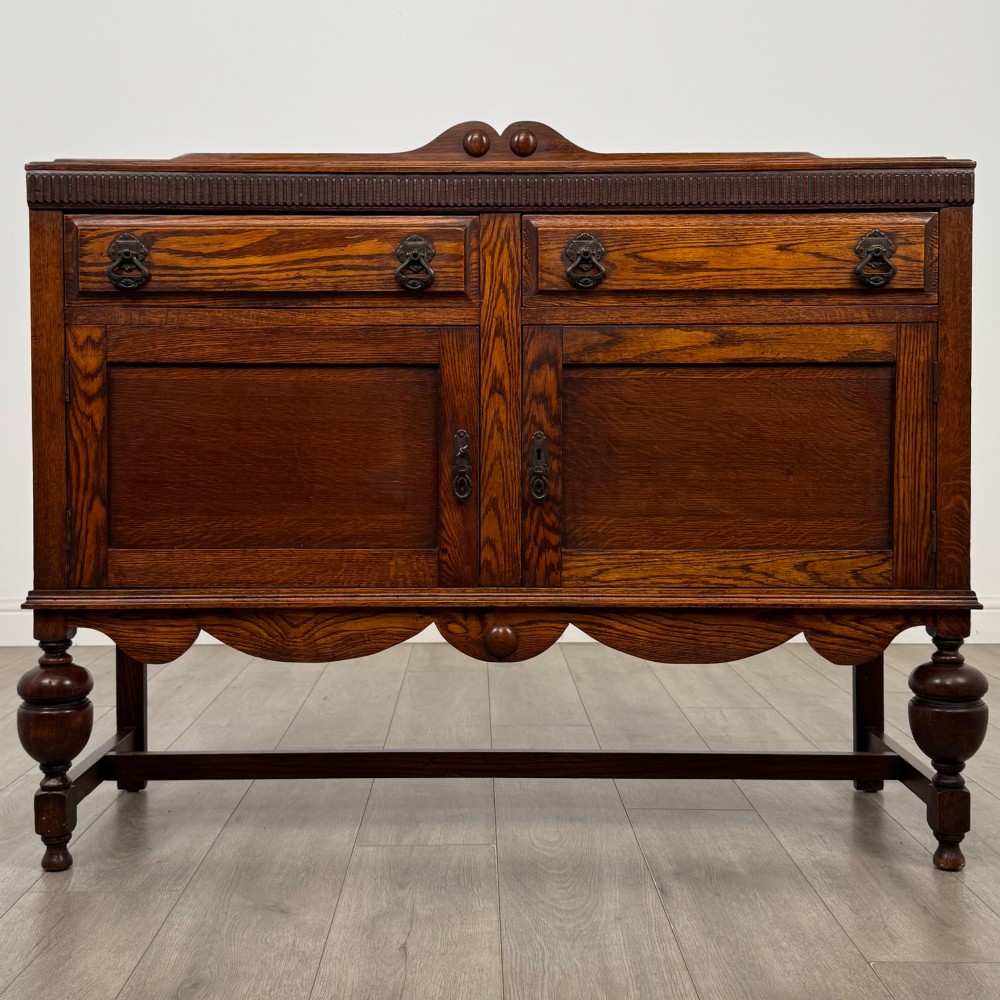 Antique 20th Century Edwardian Sideboard In Oak