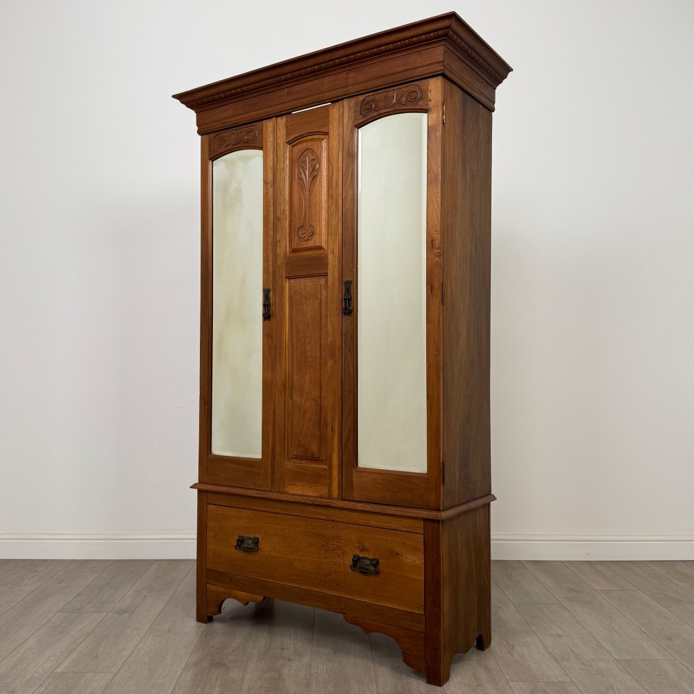 Antique 20th Century Edwardian Wardrobe In Walnut View III