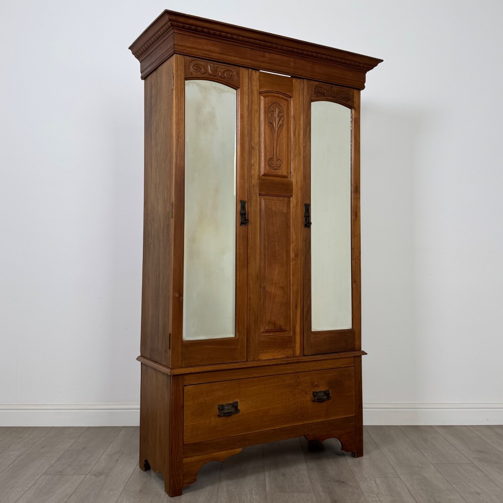 Antique 20th Century Edwardian Wardrobe In Walnut View IX
