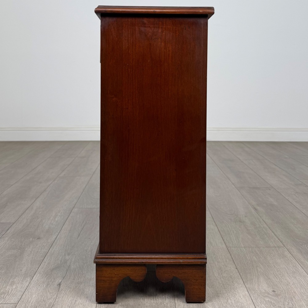 Antique 20th Century Small Open Bookcase In Mahogany View III