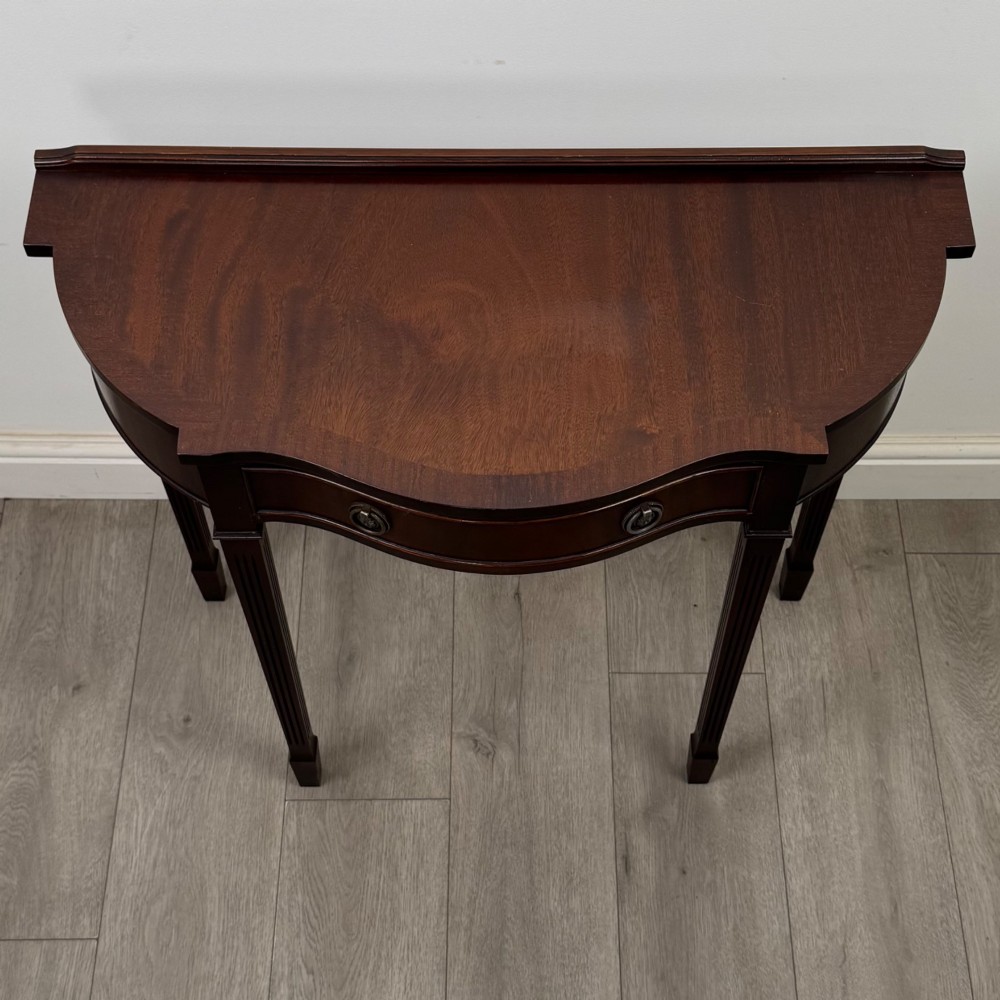 Antique 20th Century Small Serpentine Side Table In Mahogany View IX