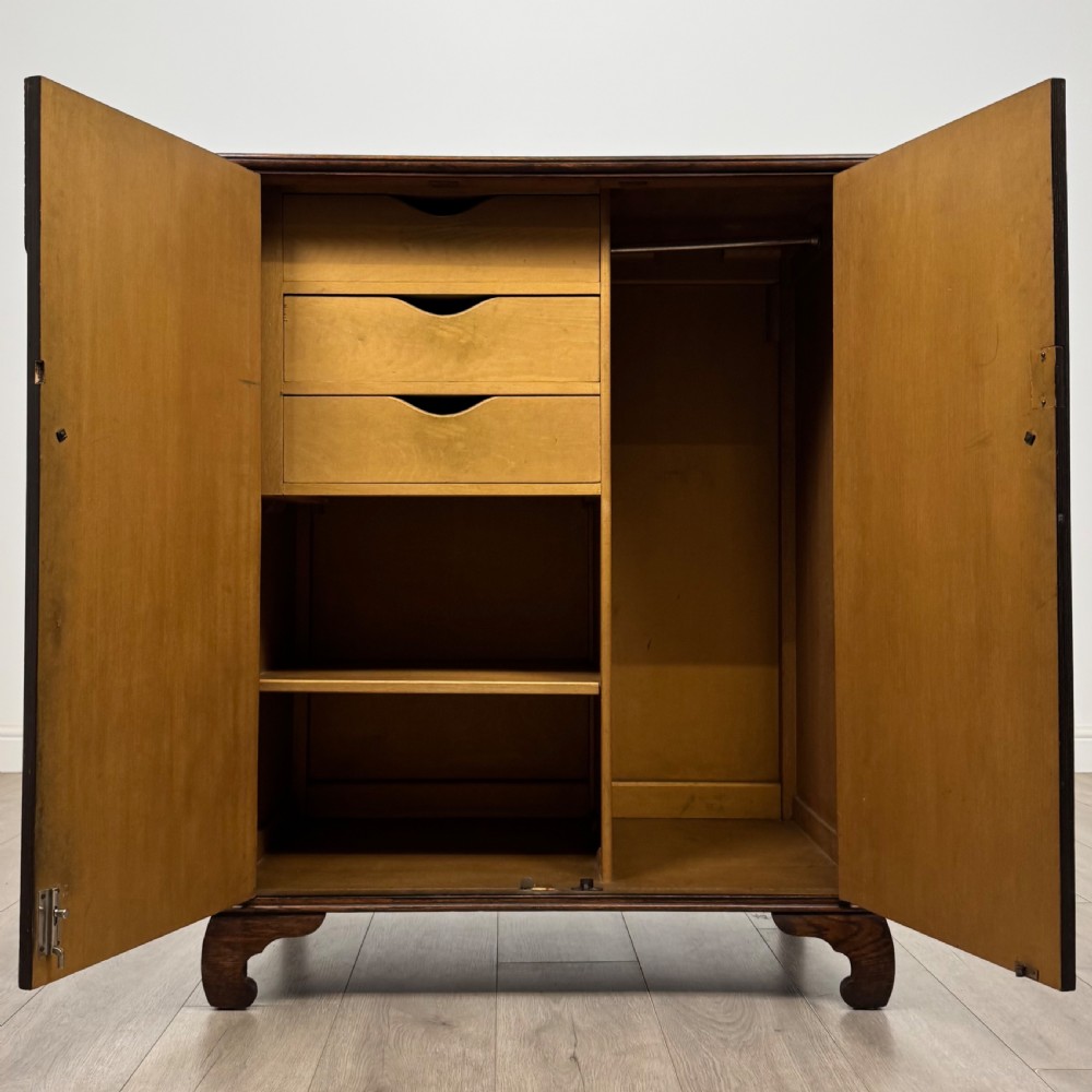 Antique 20th Century Fitted Cupboard In Oak  View II