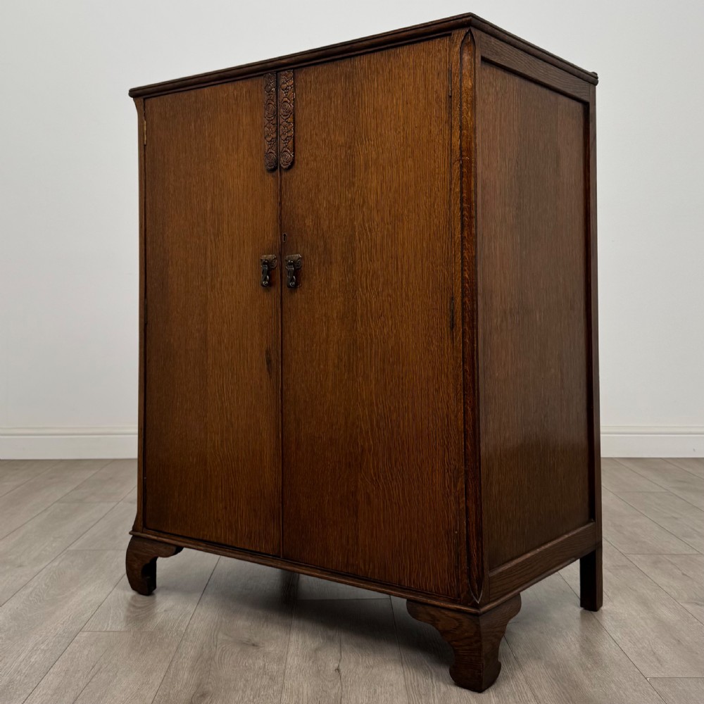 Antique 20th Century Fitted Cupboard In Oak  View III