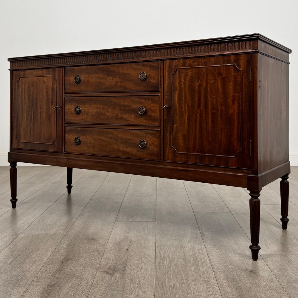 Antique 20th Century Good Quality Sideboard In Mahogany View III