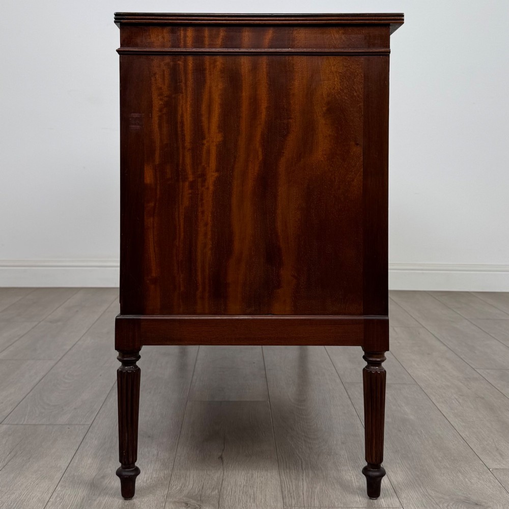 Antique 20th Century Good Quality Sideboard In Mahogany View IV