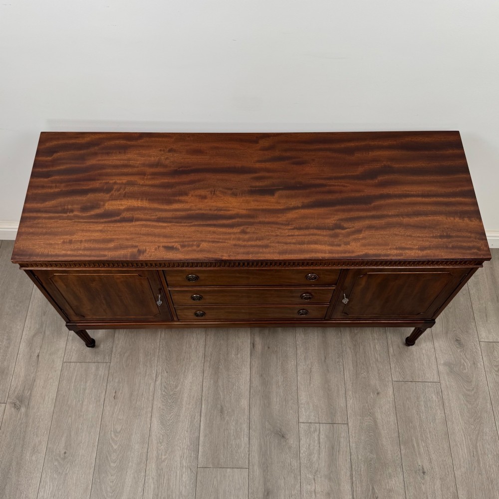Antique 20th Century Good Quality Sideboard In Mahogany View X