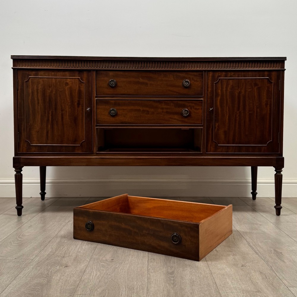 Antique 20th Century Good Quality Sideboard In Mahogany View XI
