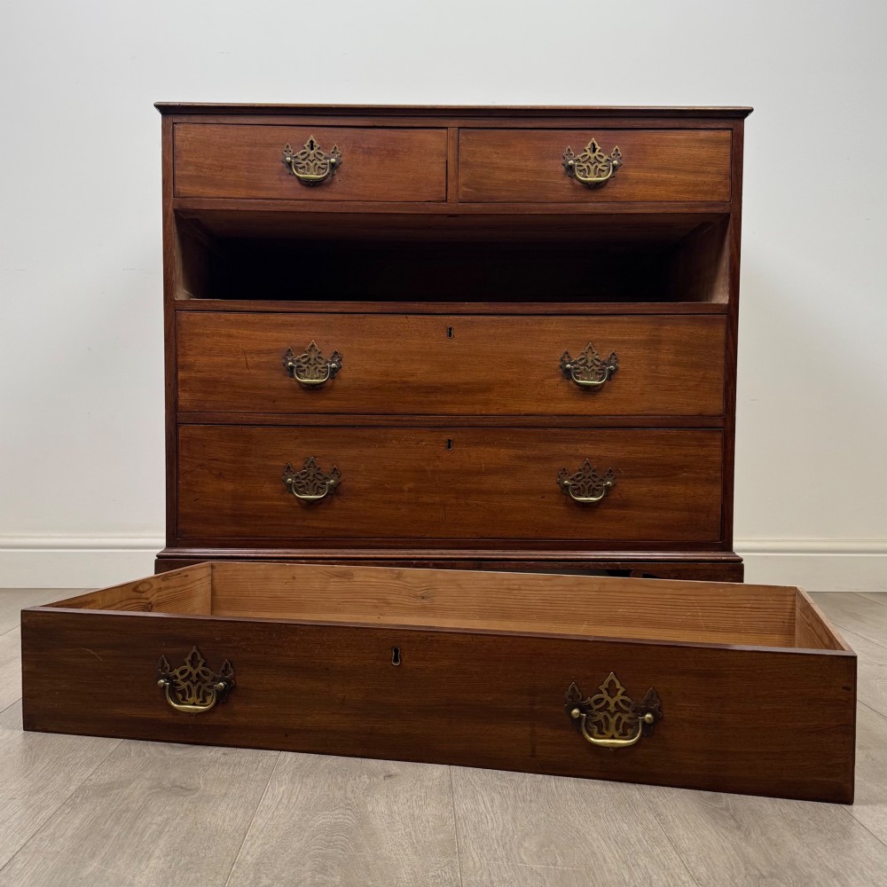 Antique 18th Century Georgian Chest Of Drawers In Mahogany View X