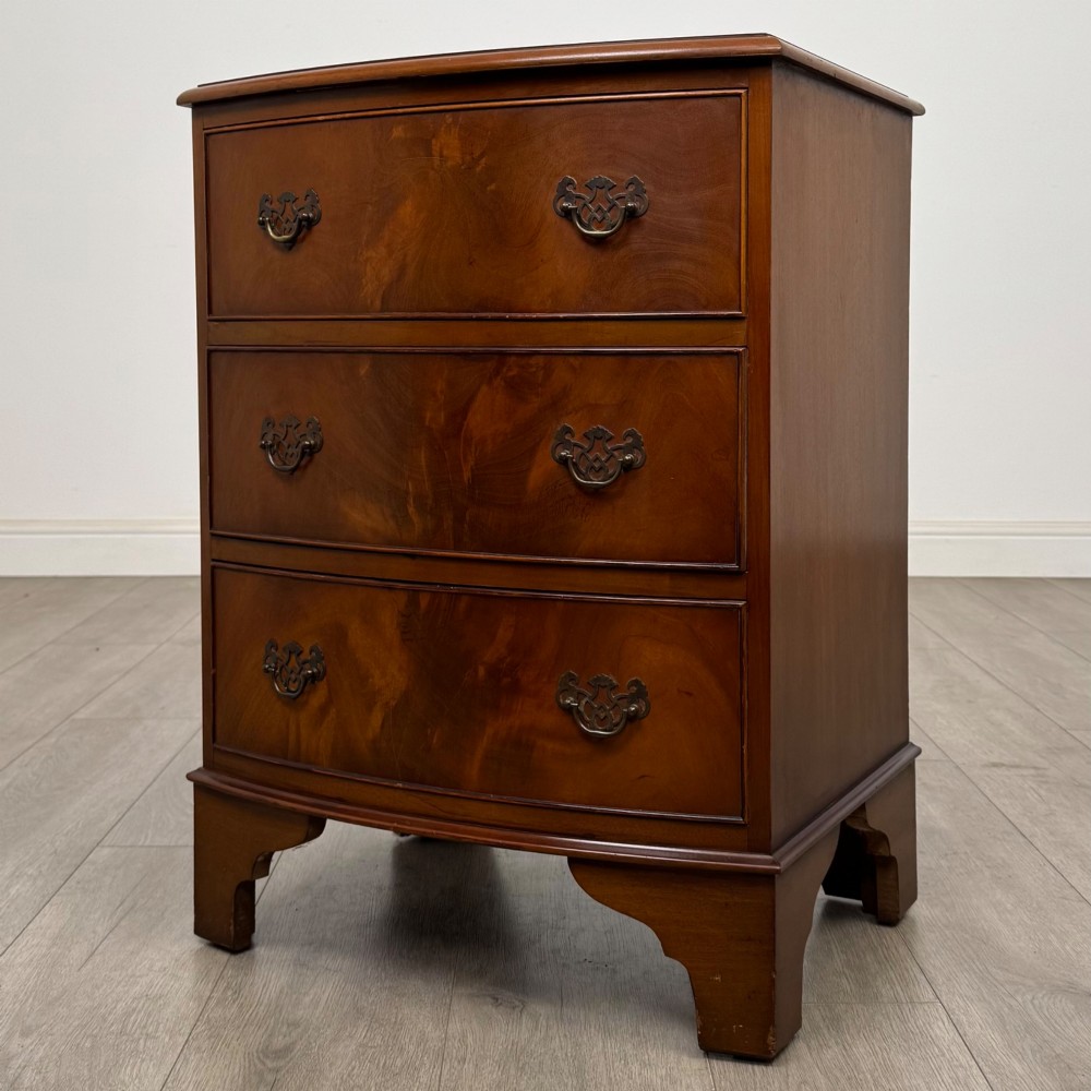 Antique 20th Century Small Chest Of Drawers In Mahogany View II