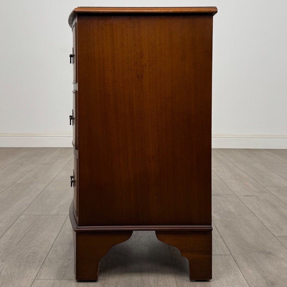 Antique 20th Century Small Chest Of Drawers In Mahogany View III