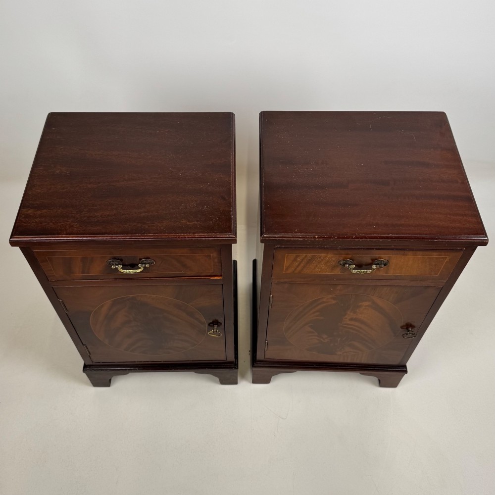 Antique 20th Century Pair Of Mahogany Bedside Cabinets View XI