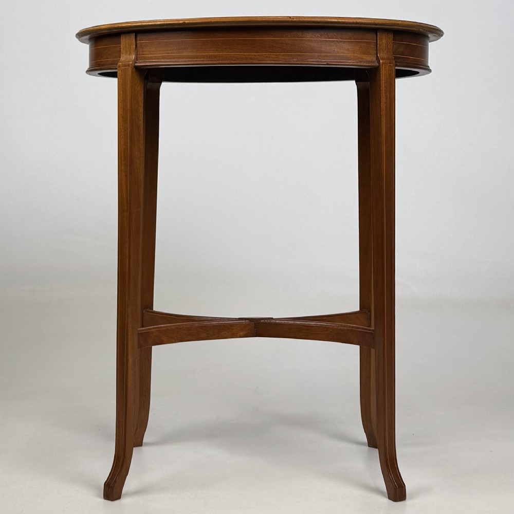 Antique 20th Century Oval Side Table In Mahogany View V