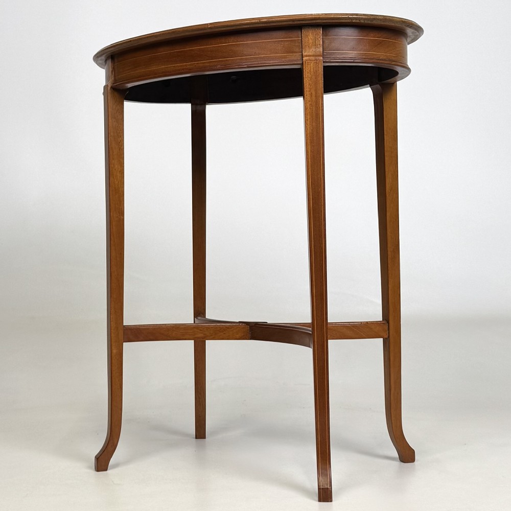 Antique 20th Century Oval Side Table In Mahogany View VI