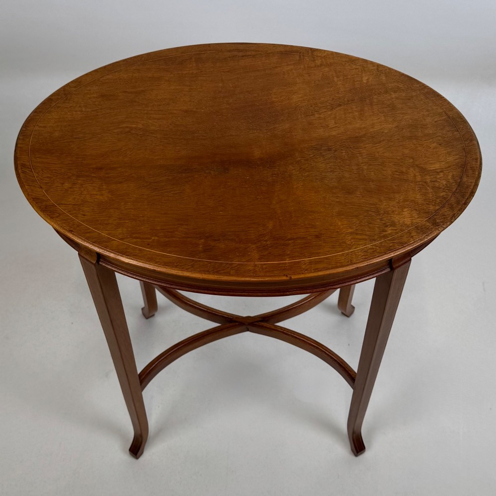 Antique 20th Century Oval Side Table In Mahogany View IX