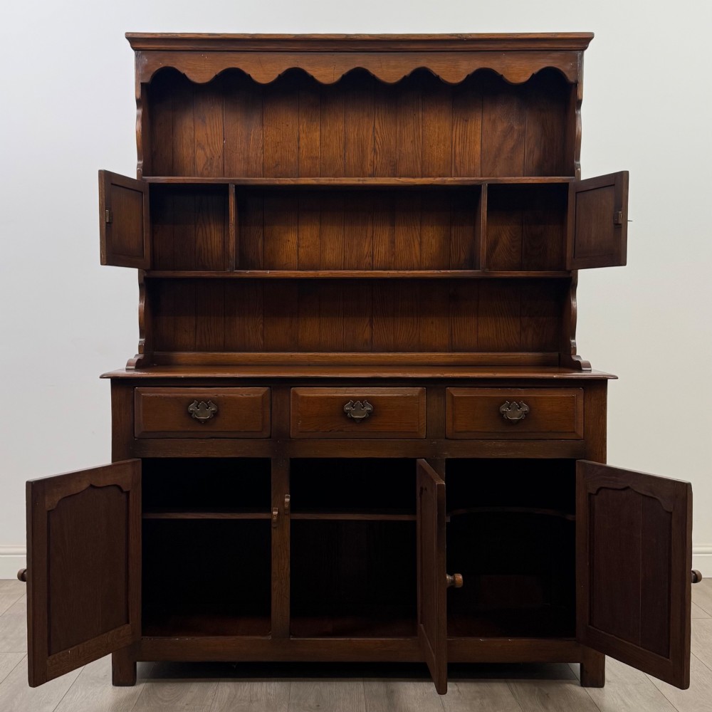 Antique 20th Century Good Quality Welsh Dresser In Oak View II