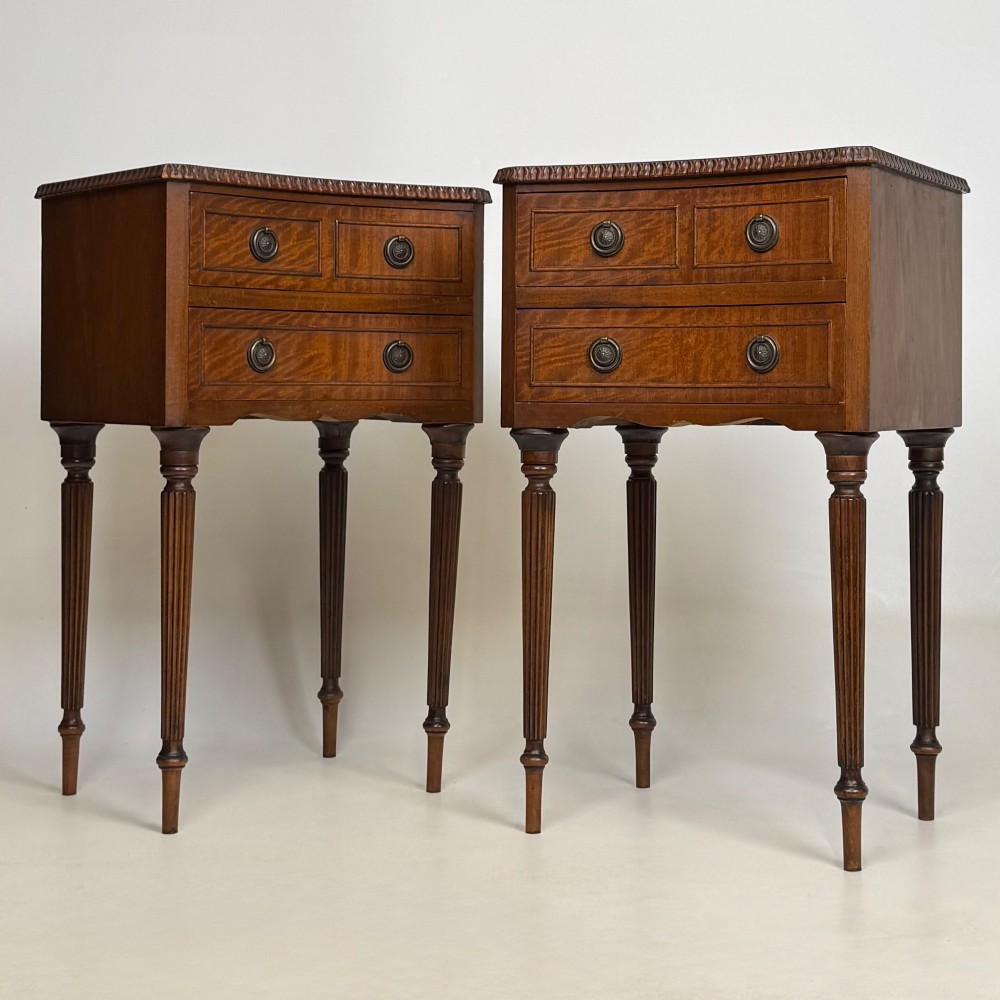 Antique 20th Century Pair Of Mahogany Bedside Cabinets