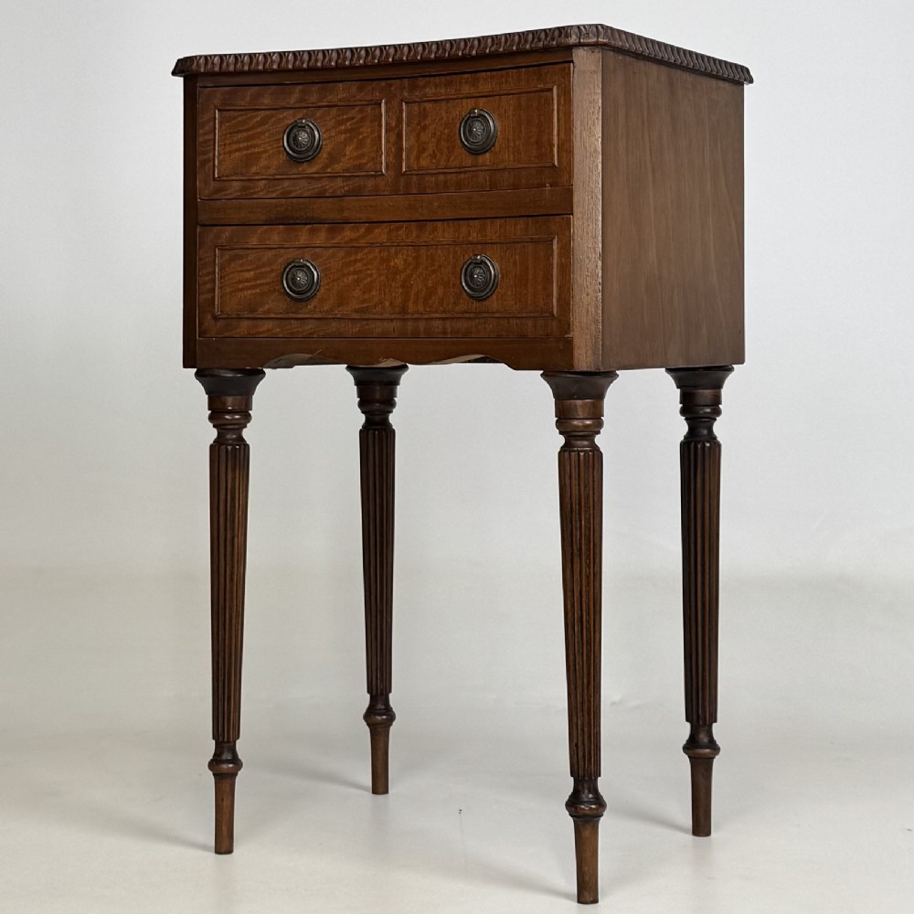 Antique 20th Century Pair Of Mahogany Bedside Cabinets View III