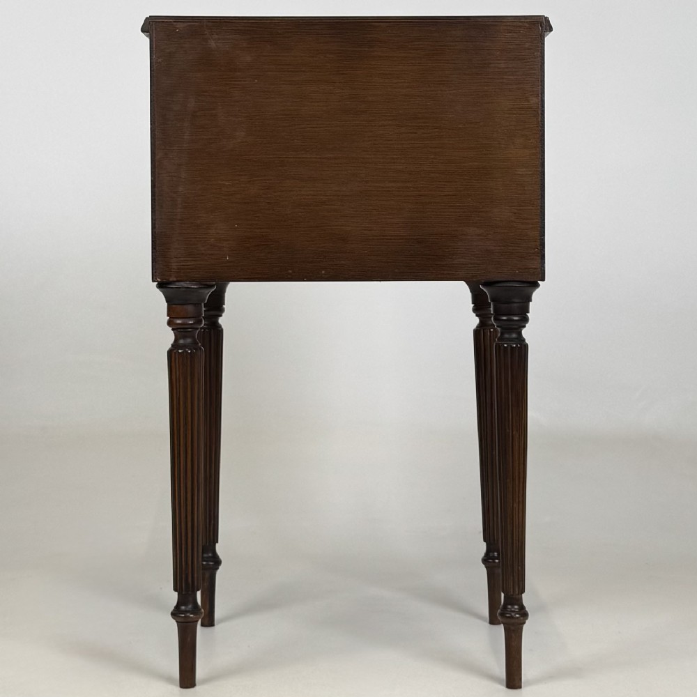Antique 20th Century Pair Of Mahogany Bedside Cabinets View VI