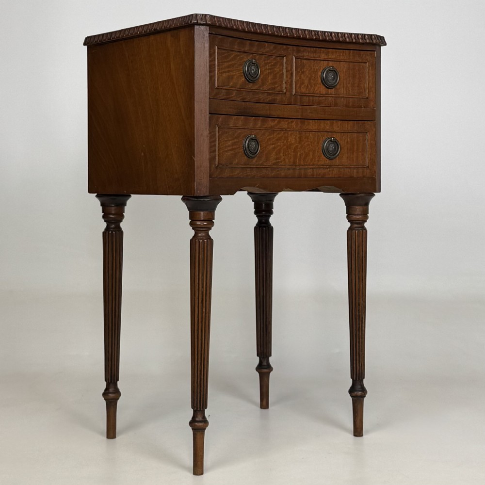 Antique 20th Century Pair Of Mahogany Bedside Cabinets View IX