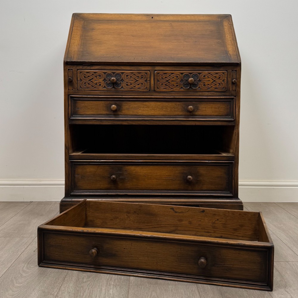 Antique 20th Century Jacobean Style Bureau In Oak View XII