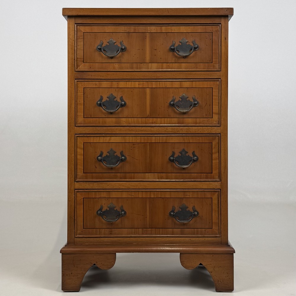 Antique 20th Century Small Chest Of Drawers In Yew Wood