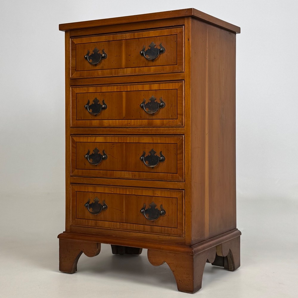 Antique 20th Century Small Chest Of Drawers In Yew Wood View II