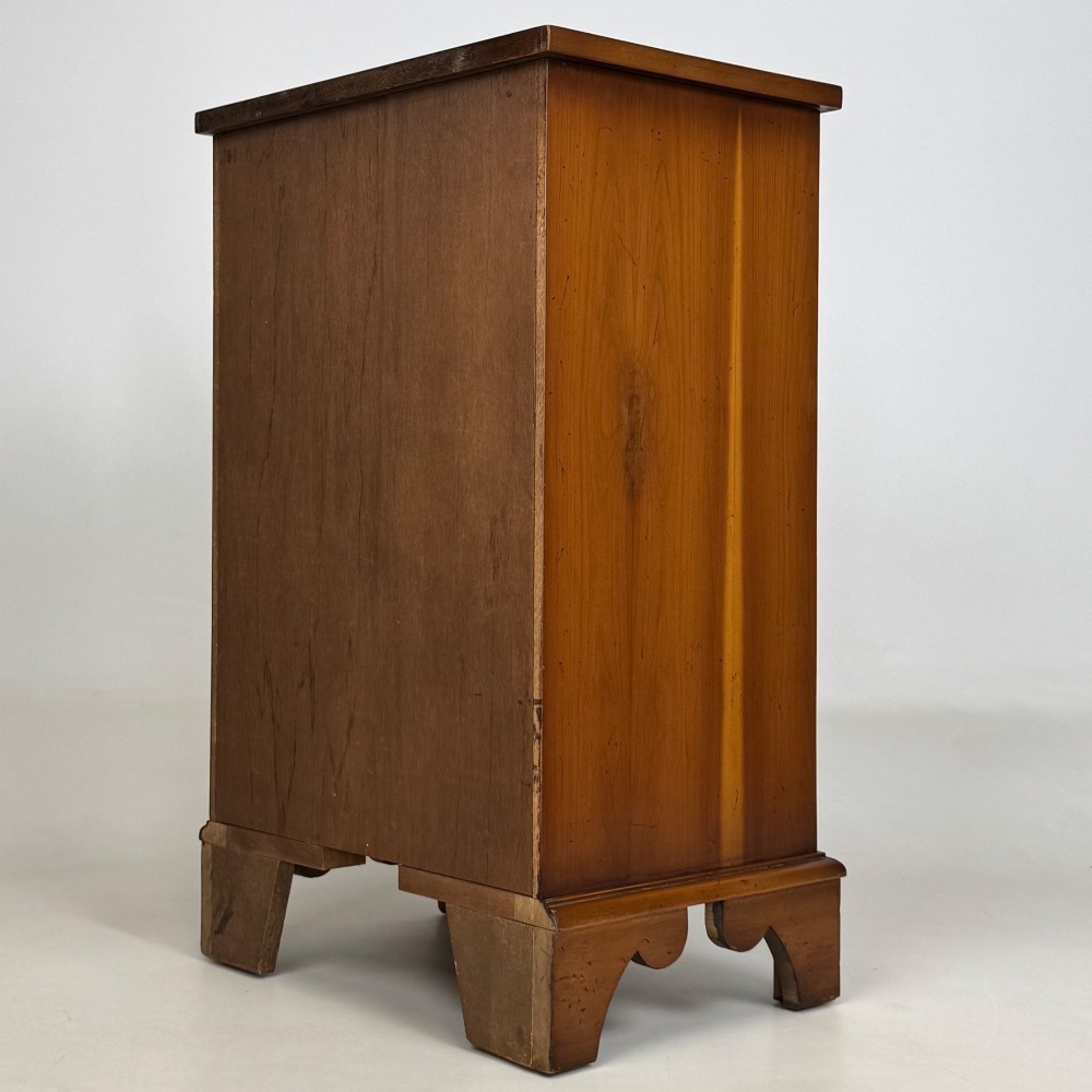Antique 20th Century Small Chest Of Drawers In Yew Wood View VI