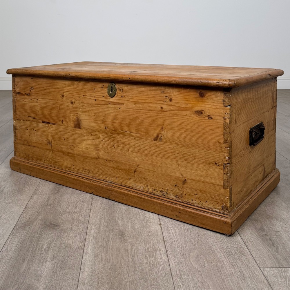Antique 19th Century Victorian Blanket Box In Pine View II