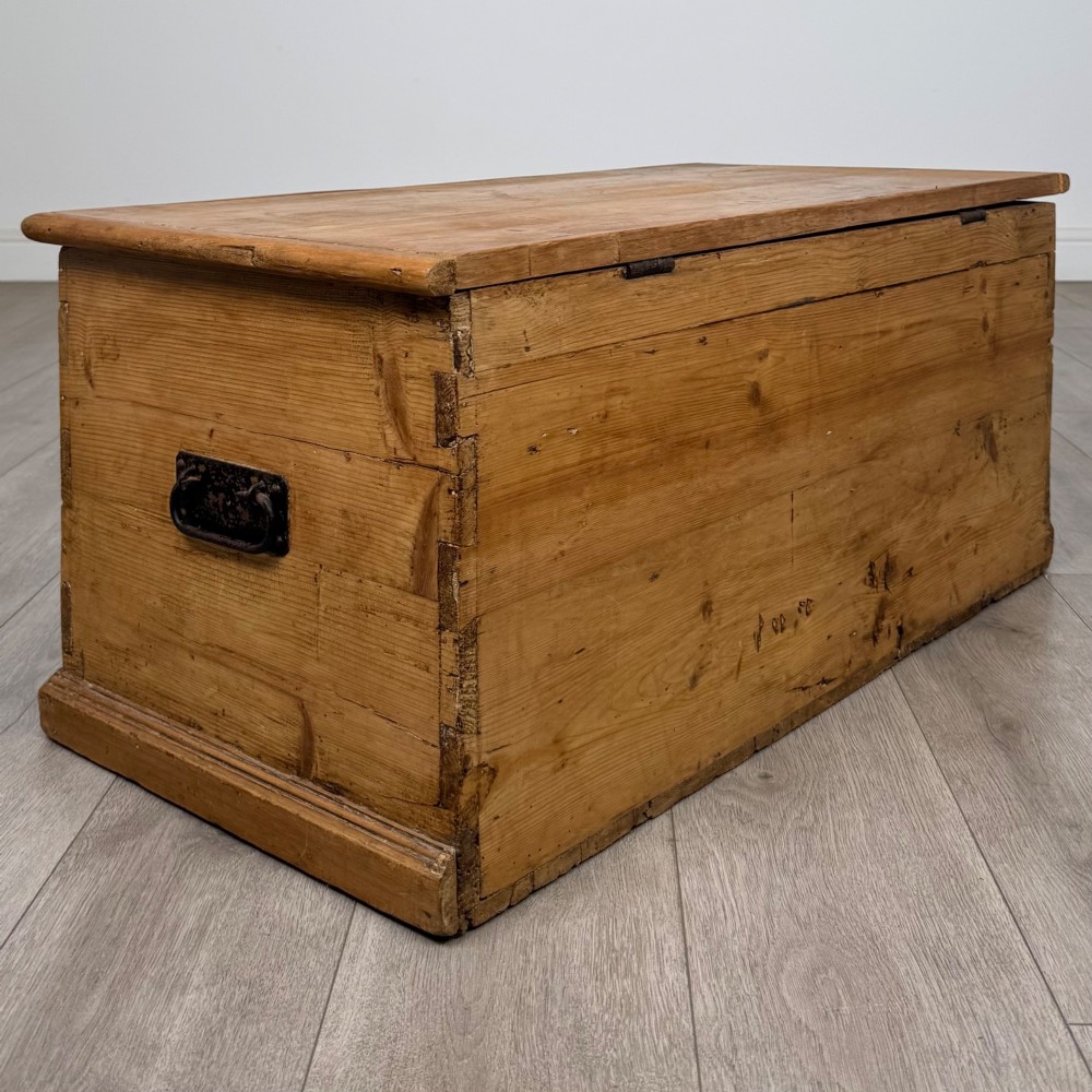 Antique 19th Century Victorian Blanket Box In Pine View IV