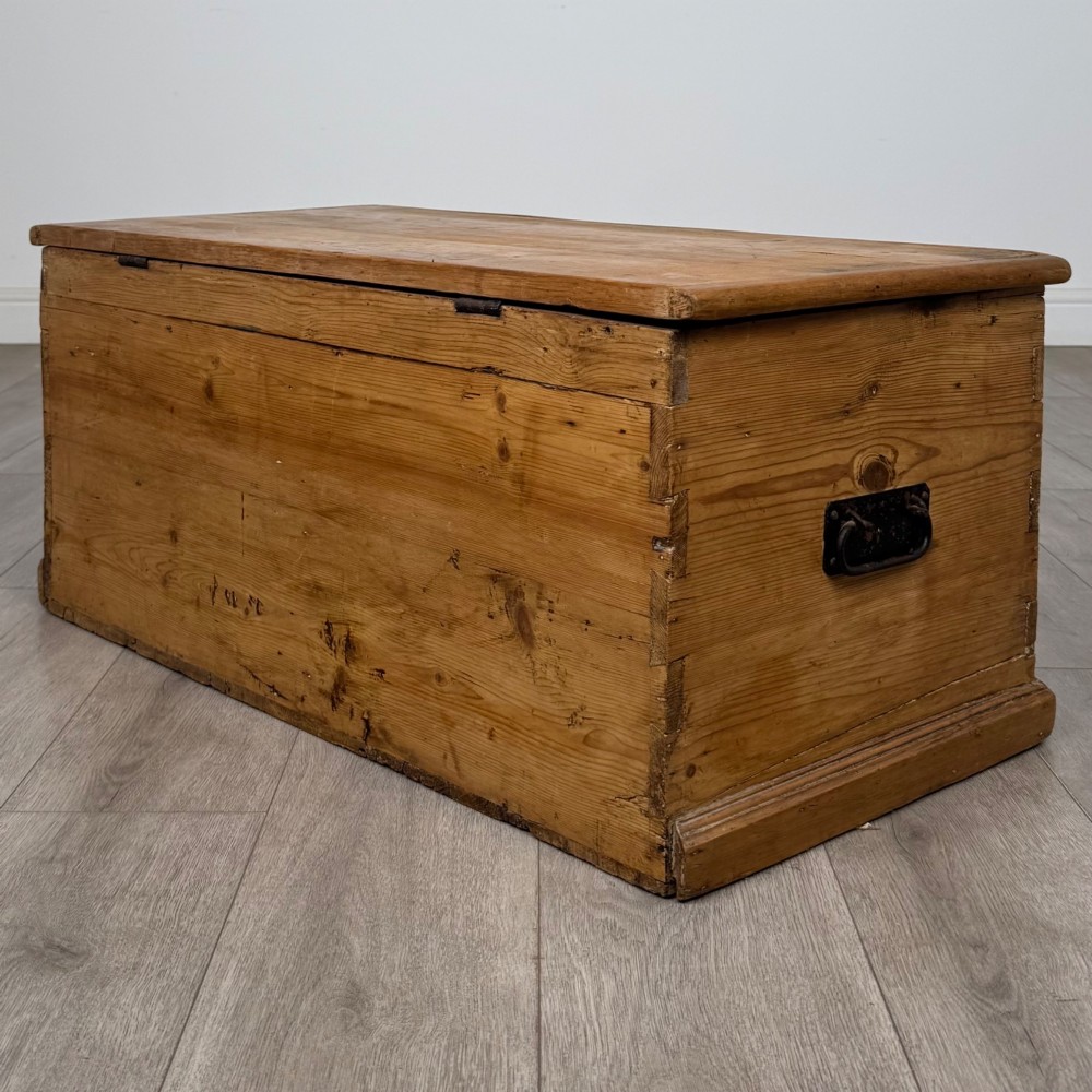 Antique 19th Century Victorian Blanket Box In Pine View VI