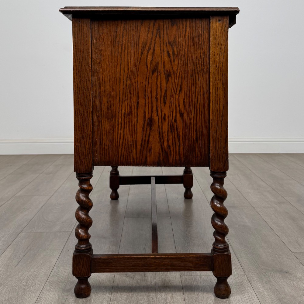 Antique 20th Century Jacobean Style Chest Of Drawers In Oak View III