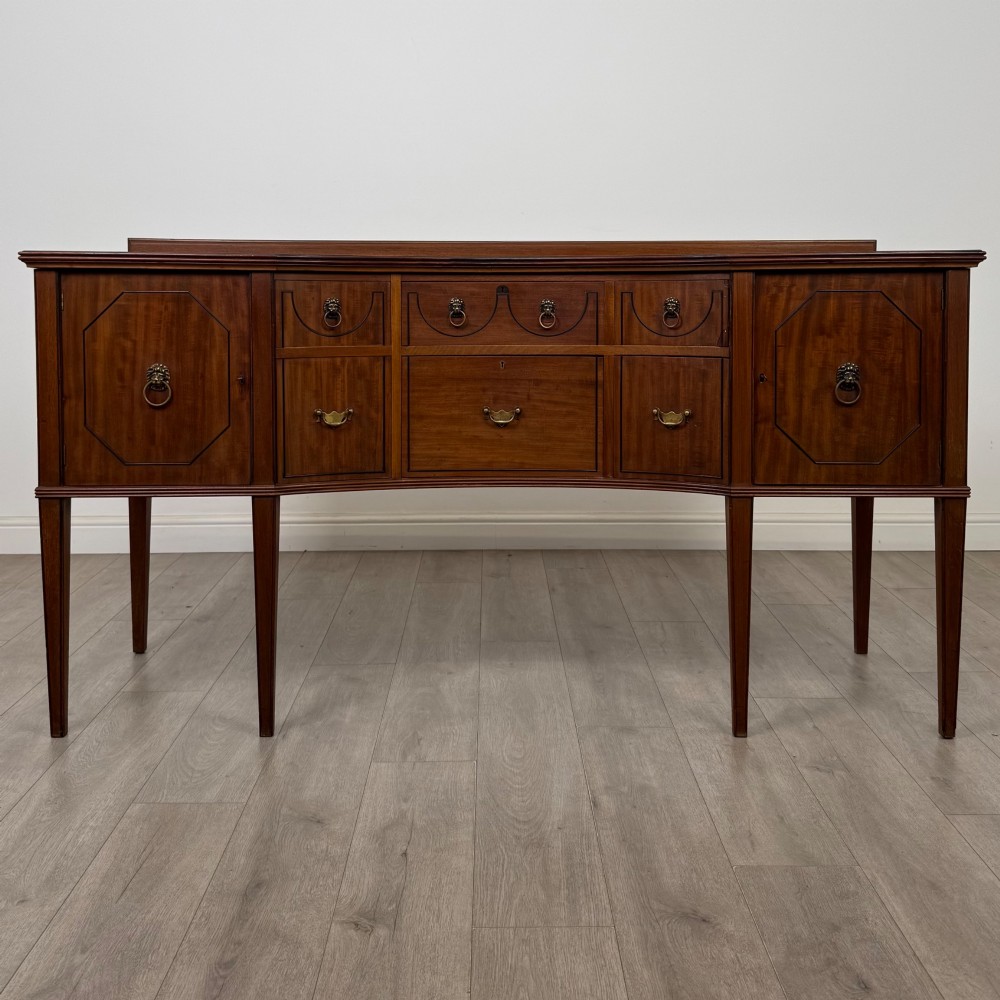 Antique 18th Century Large Georgian Sideboard In Mahogany