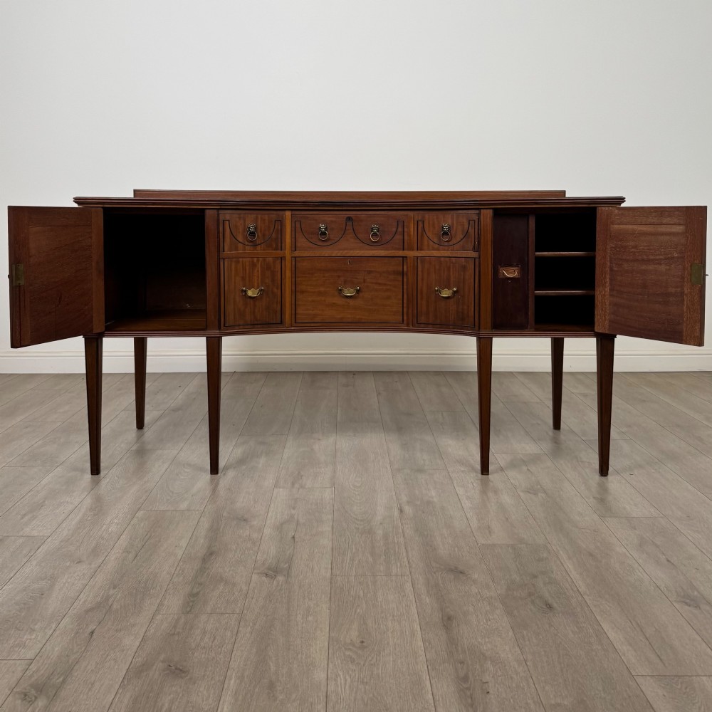 Antique 18th Century Large Georgian Sideboard In Mahogany View II