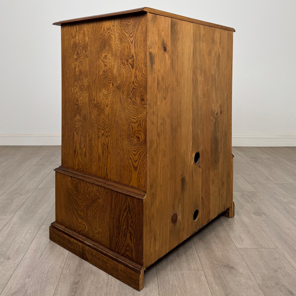 Antique 20th Century Fine Quality Cupboard In Burr Oak View V