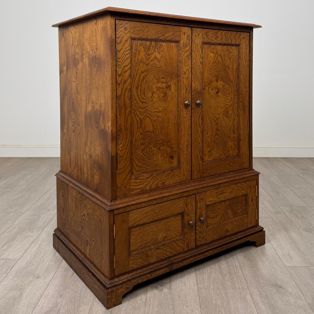 Antique 20th Century Fine Quality Cupboard In Burr Oak View IX