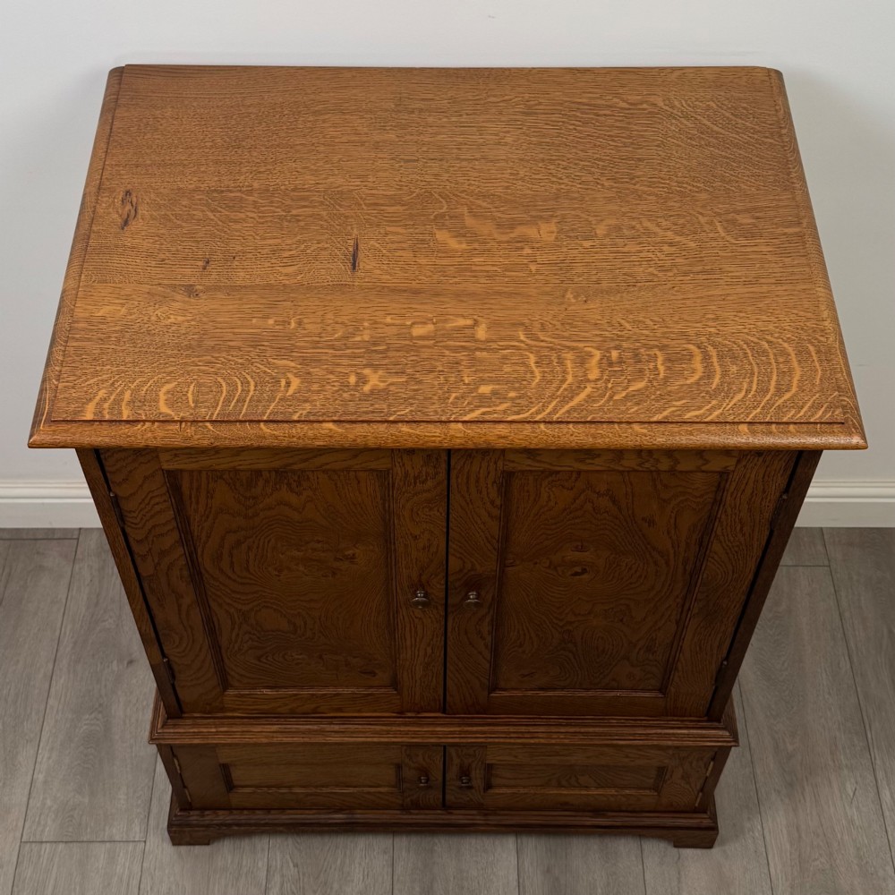 Antique 20th Century Fine Quality Cupboard In Burr Oak View X