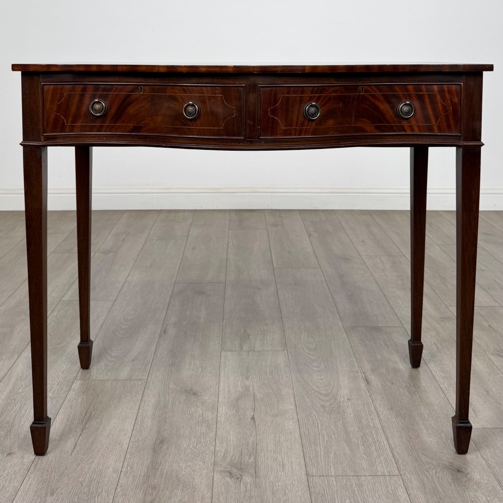 Antique 20th Century Serpentine Writing Table In Mahogany