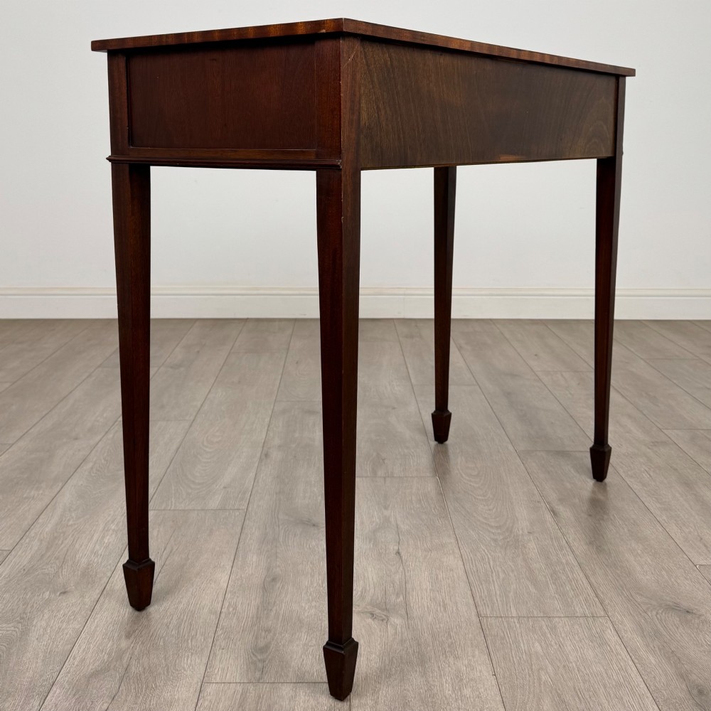Antique 20th Century Serpentine Writing Table In Mahogany View IV