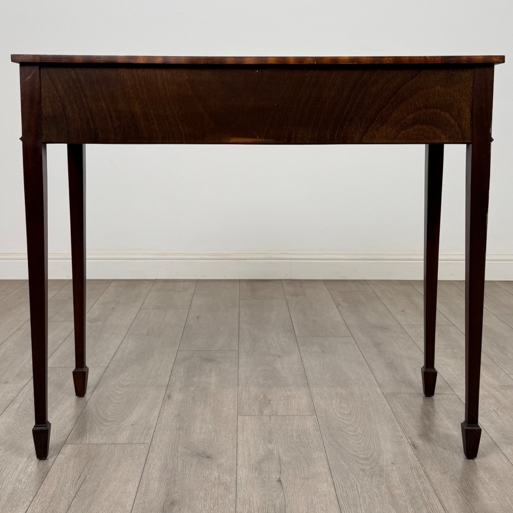 Antique 20th Century Serpentine Writing Table In Mahogany View V