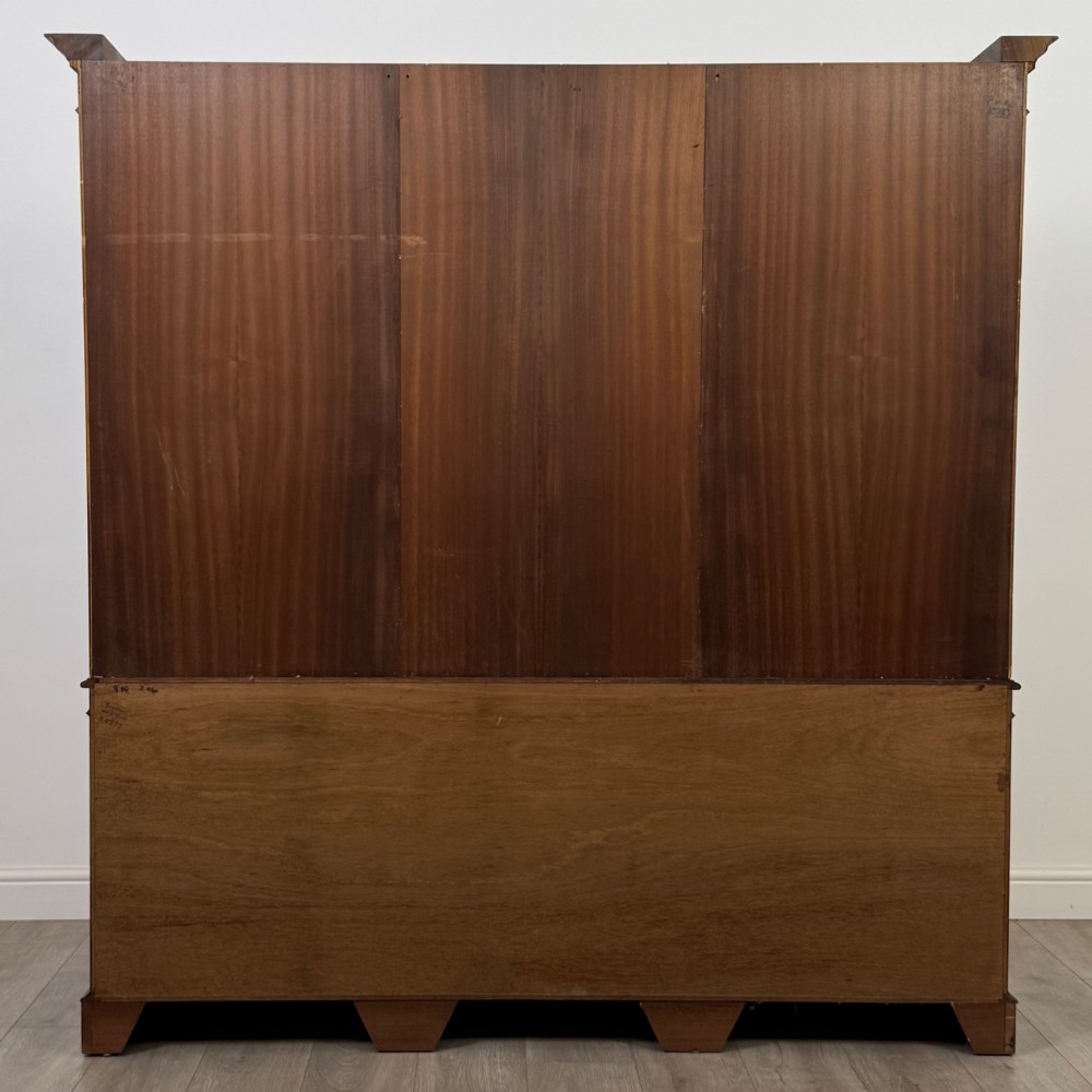 Antique 20th Century Concave Bookcase In Mahogany View VI
