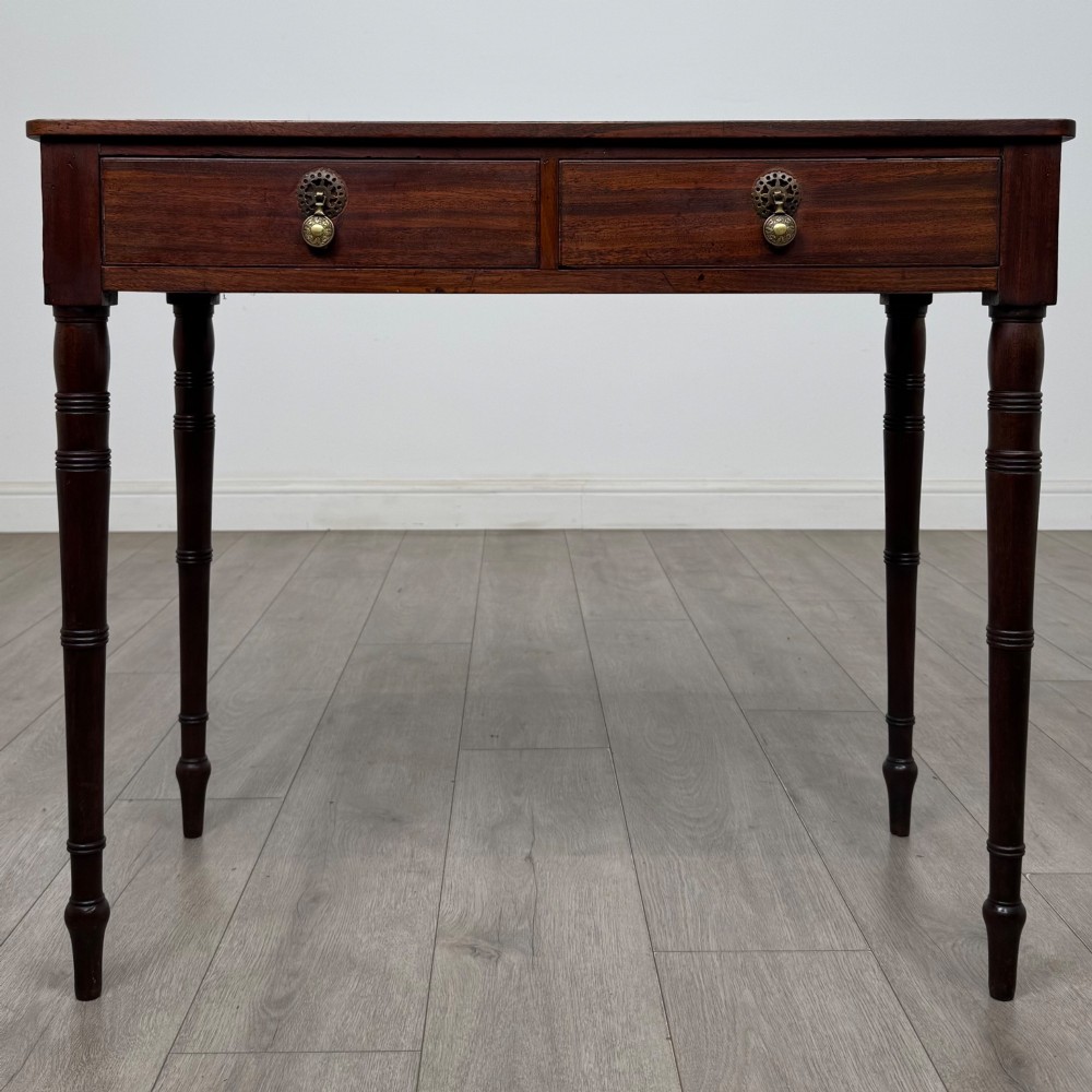 Antique 18th Century Georgian Writing Table In Mahogany