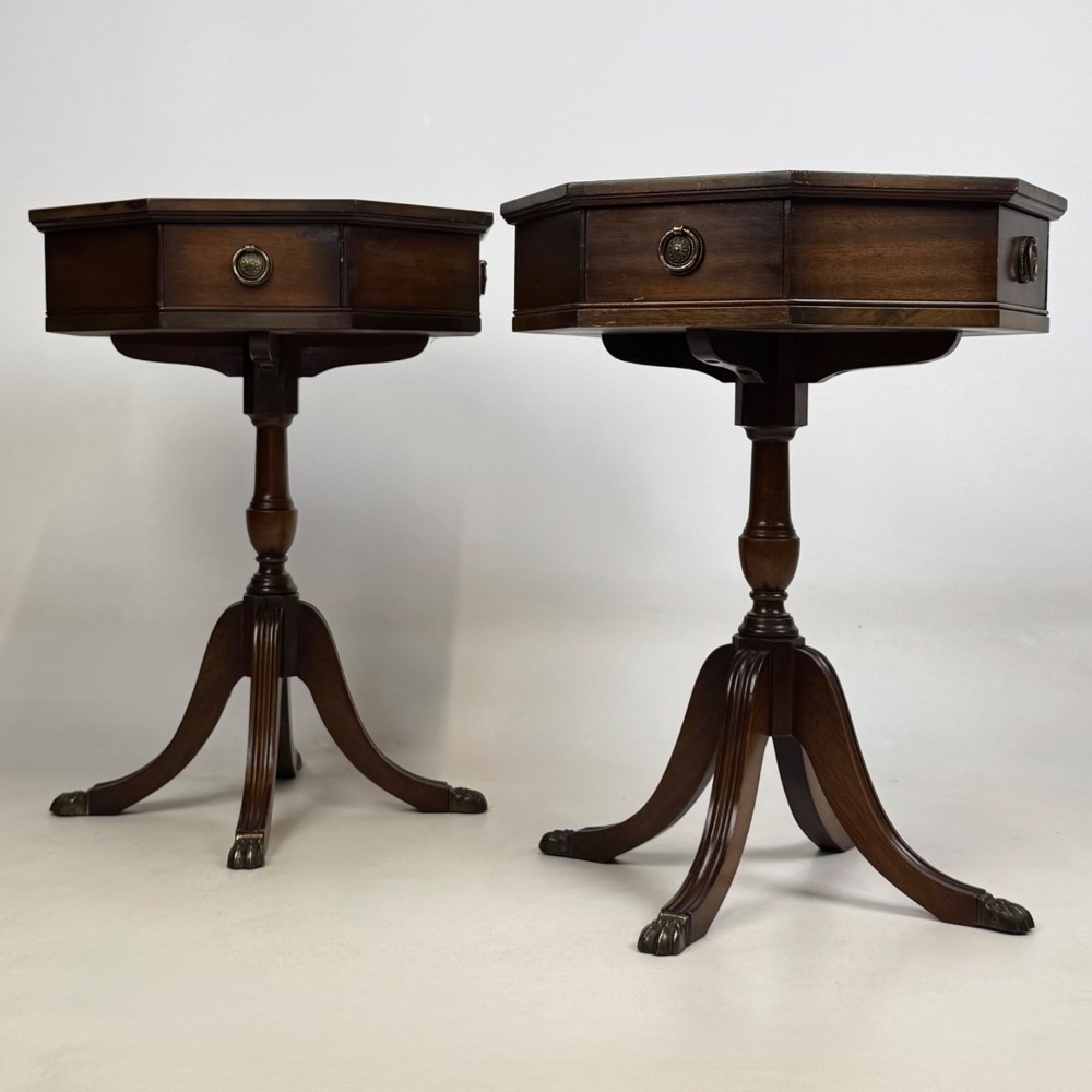 Antique 20th Century Pair Of Bedside Cabinets In Mahogany