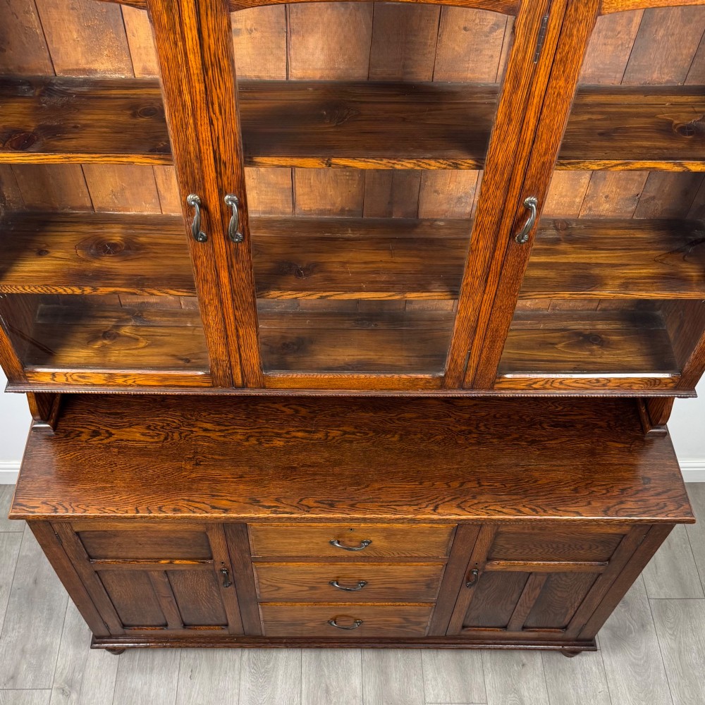 Antique 20th Century Good Quality Glazed Oak Dresser View XI