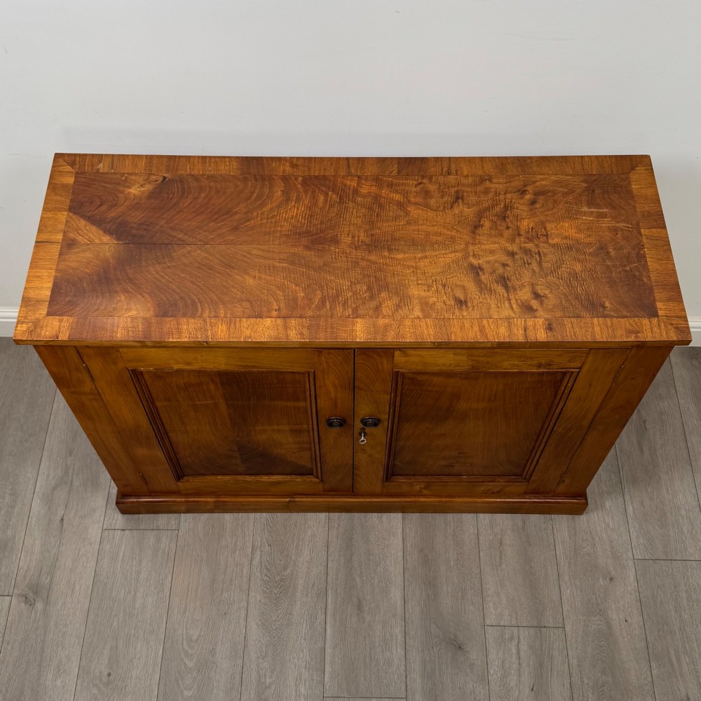 Antique 20th Century Edwardian Cupboard In Walnut View X