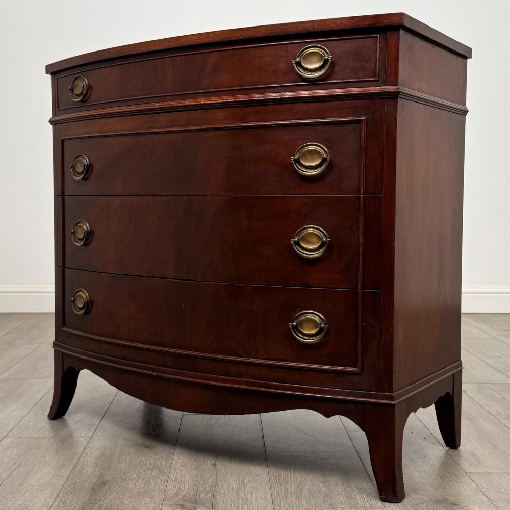 Antique 20th Century Bow Front Chest Of Drawers In Mahogany View II