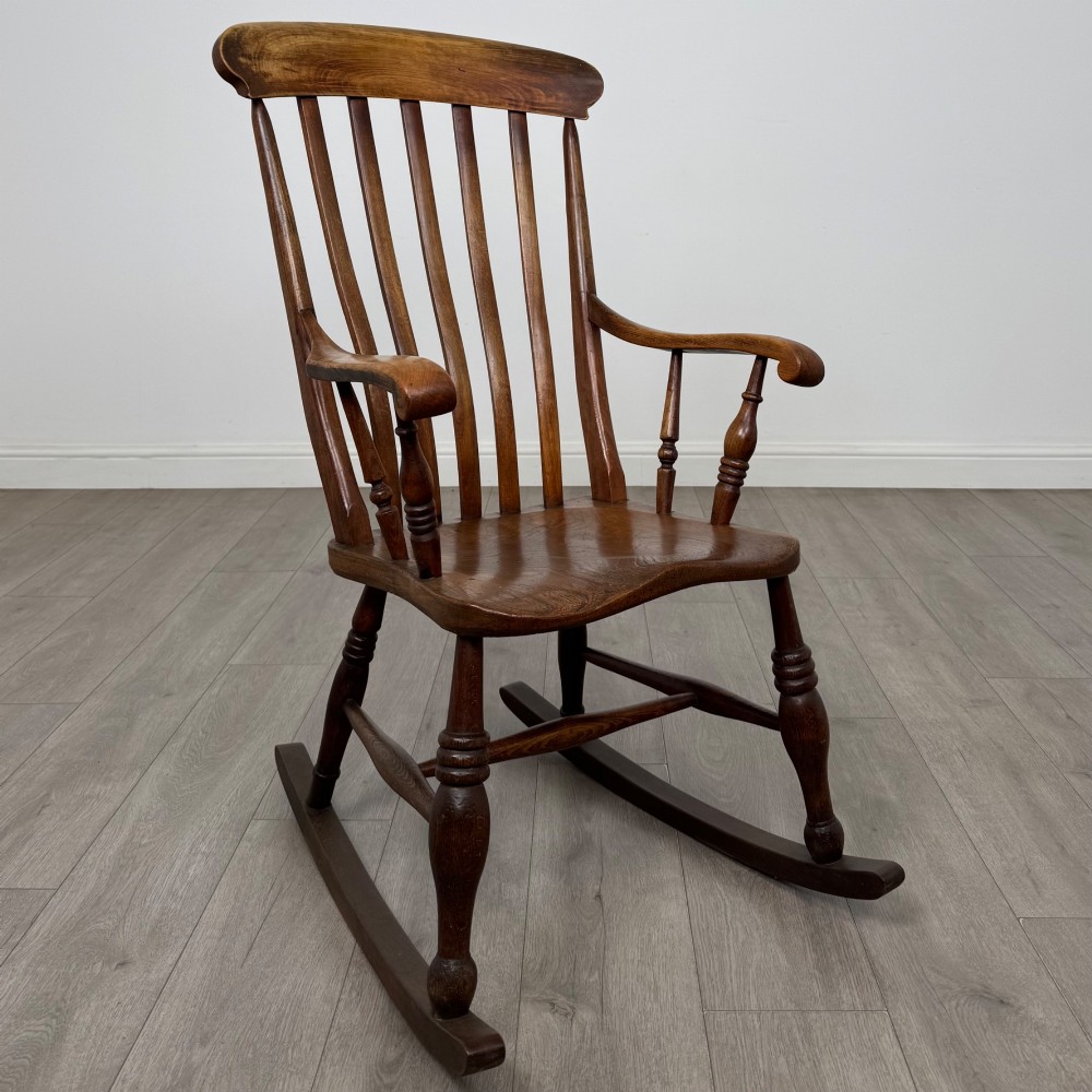 Antique 20th Century Farmhouse Rocking Chair In Elm View VII