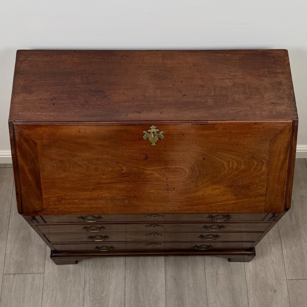 Antique 18th Century Georgian Bureau In Figured Mahogany View X