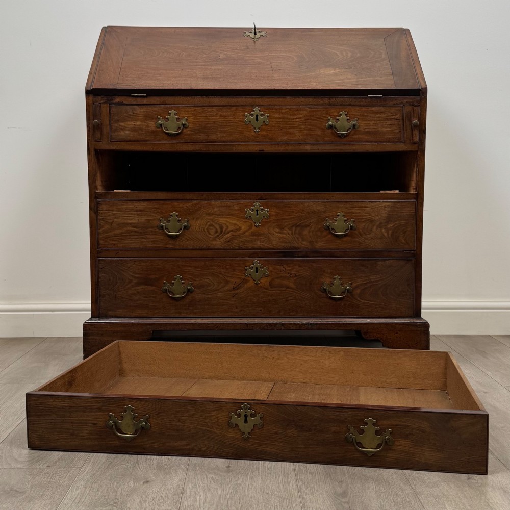 Antique 18th Century Georgian Bureau In Figured Mahogany View XII