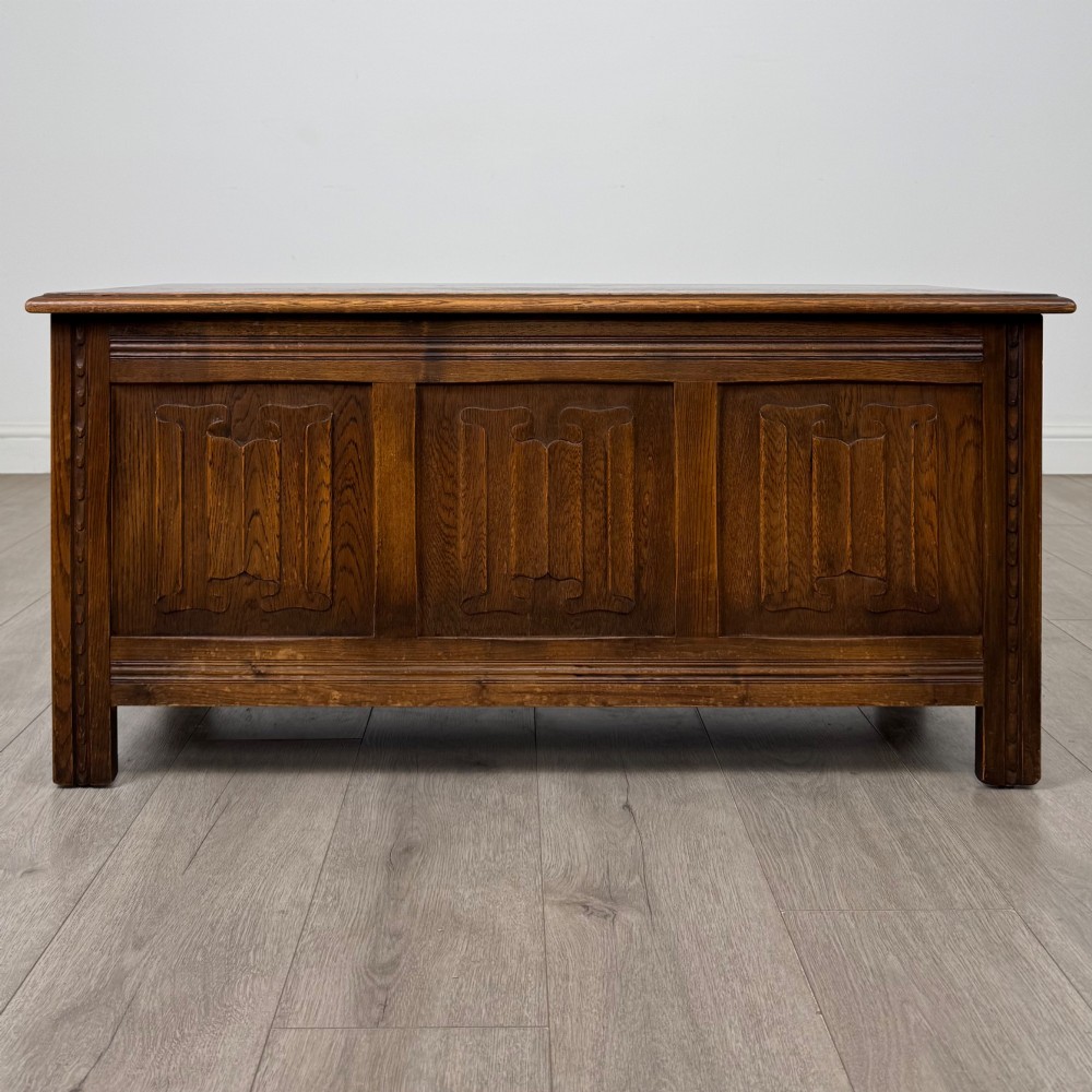Antique 20th Century Linenfold Blanket Box In Oak